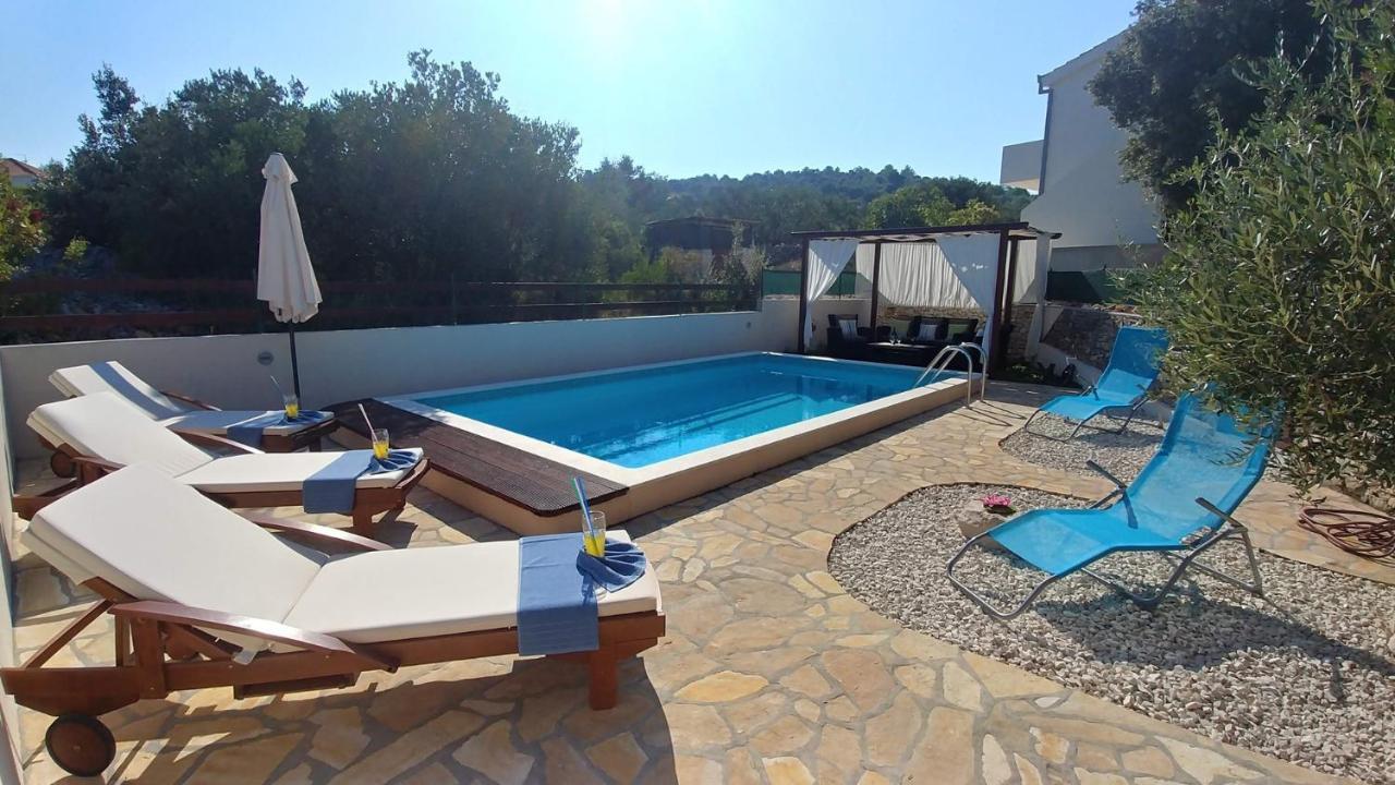 רוגוזניצה Apartment Bo&Dy With Private Pool מראה חיצוני תמונה