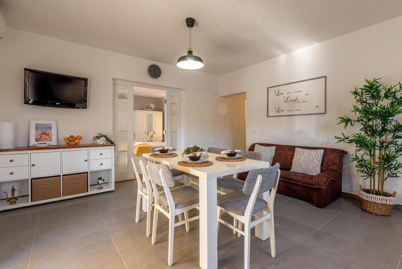 רוגוזניצה Apartment Bo&Dy With Private Pool מראה חיצוני תמונה