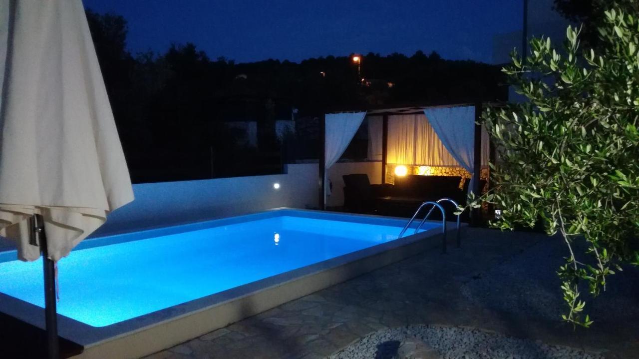 רוגוזניצה Apartment Bo&Dy With Private Pool מראה חיצוני תמונה